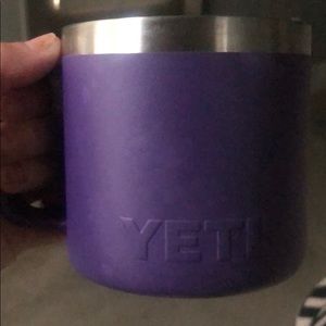 Meet your Posher, Rayne